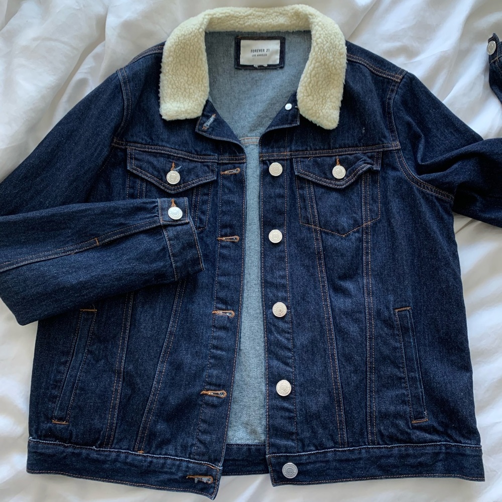 Forever 21 denim jean jacket with faux shearling dark wash